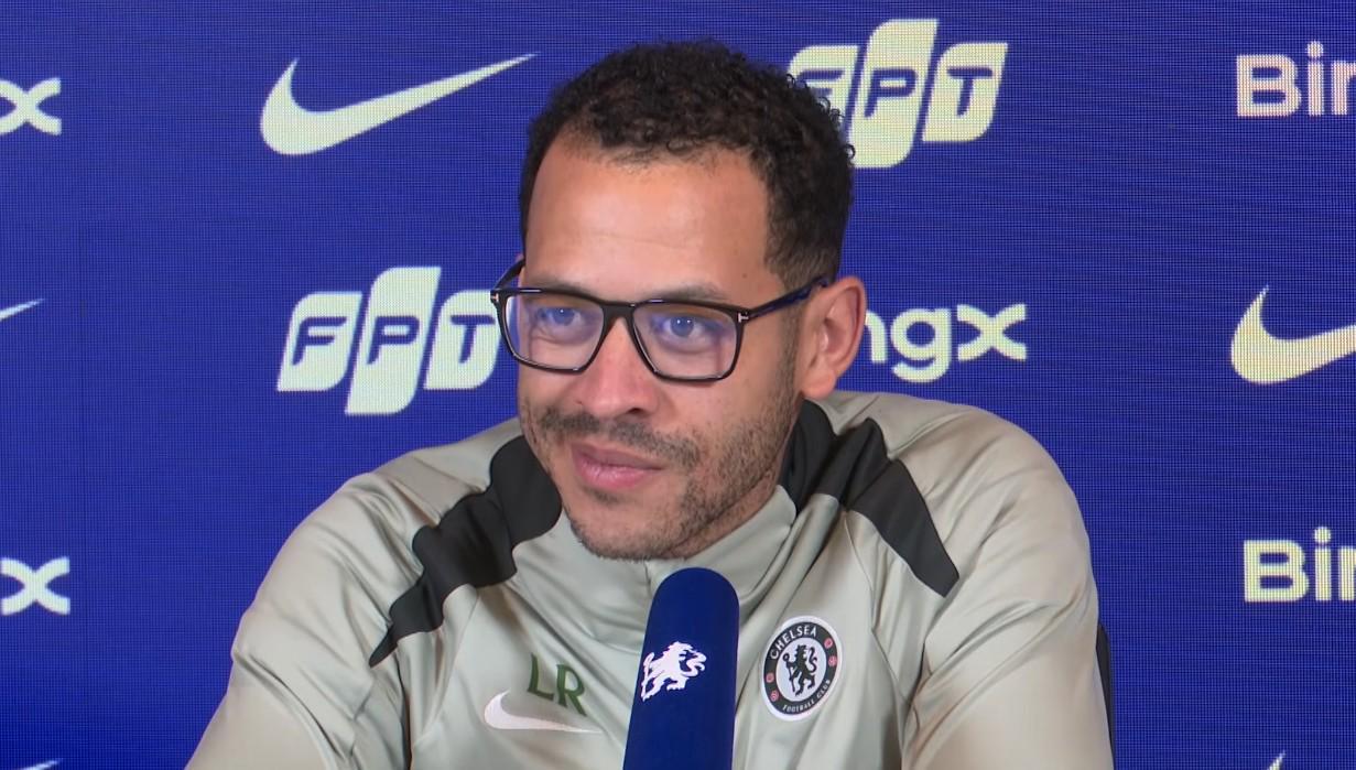 华体会真人官网-罗塞尼尔：埃苏戈训练滑倒将缺阵超1个月；拉维亚在回归路上